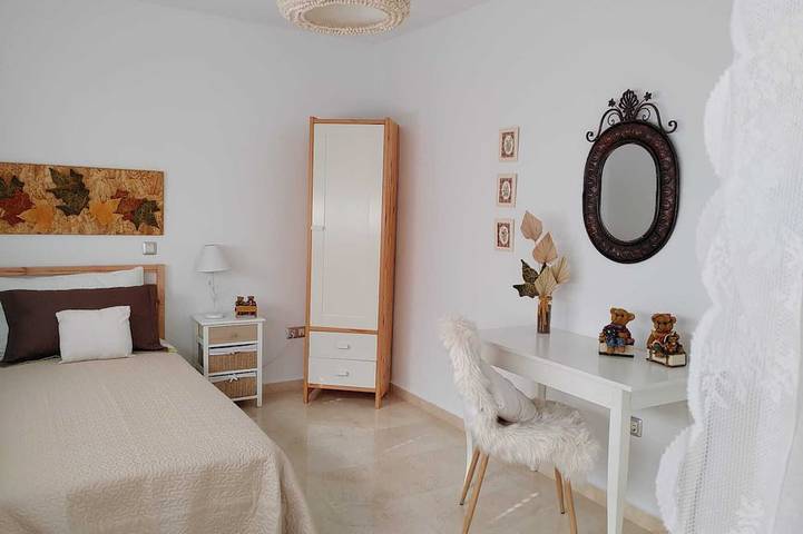 Casa Ideal Para Familias y Amigos. ¡cerca de Puntos Turísticos de más Interés! in Candelaria, Tenerife du Sud