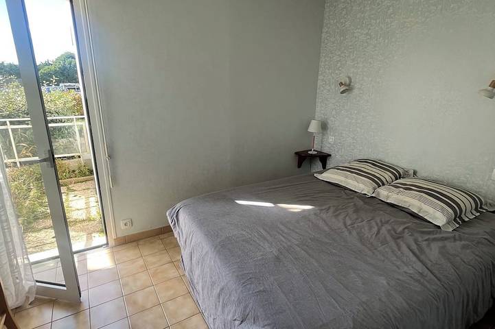 Gîte pour 4 personnes, avec Terrasse et Jardin dans Plage de Grève Blanche - 2