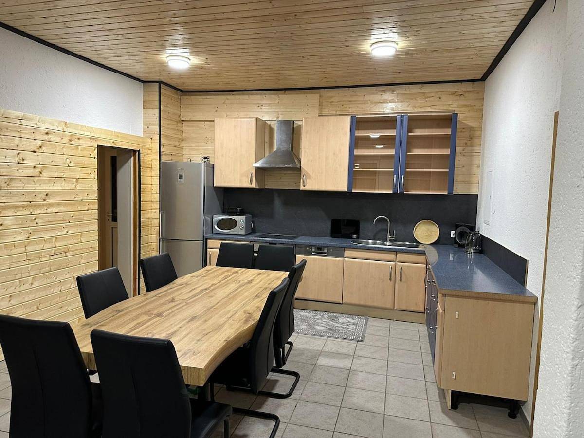 Ganze Wohnung, Unterkunft für Monteure, ruhige Lage nahe dem Zentrum in Lampertheim, Bergstraße