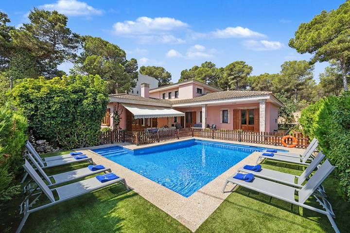 Finca für 10 Personen, mit Balkon und Garten in Can Picafort