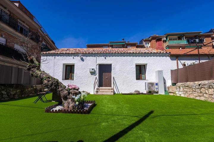 Casa rural para 6 personas, con Balcón y Terraza además de Jardín y Vistas en Guadalix de la Sierra - 3