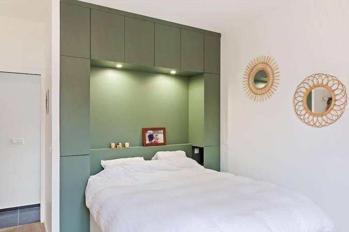 Location de vacances pour 10 personnes, avec vue sur le lac ainsi que jardin et vue à Garches - 3