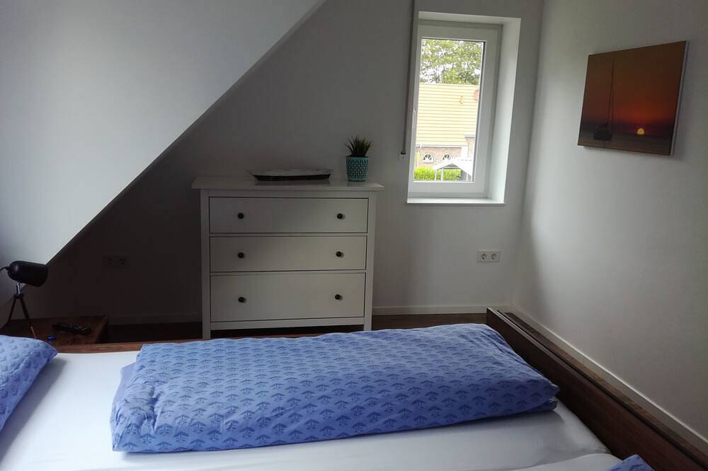 Ferienwohnung bzw. Ferienhaus mit Privatstrand am Badesee in Aurich-Tannenhausen in Aurich, Landkreis Aurich