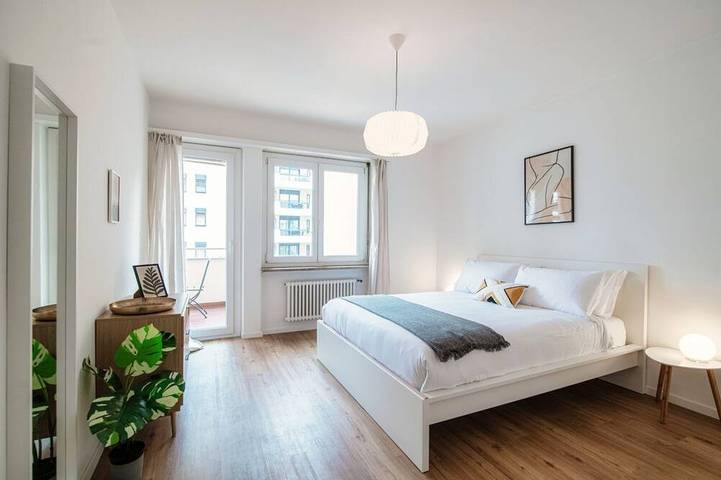Appartamento intero, Central two-room apartment with balcony (Locarno City 2) in Locarno, Alpi Ticinesi e del Verbano