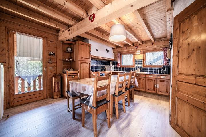 Chalet „8p Classique- L'alpage“: Bergblick, Private Terrasse und Wlan in Verchaix, Region Bonneville