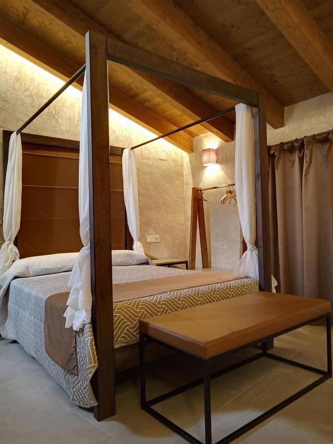 Casa rural para 6 personas, con Balcón y Jacuzzi además de Terraza y Jardín en Parc Natural de la Serra d'Espadà