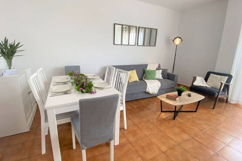 Entire apartment, Apto céntrico en la playa - La Dehesa 5500 in Isla, Arnuero