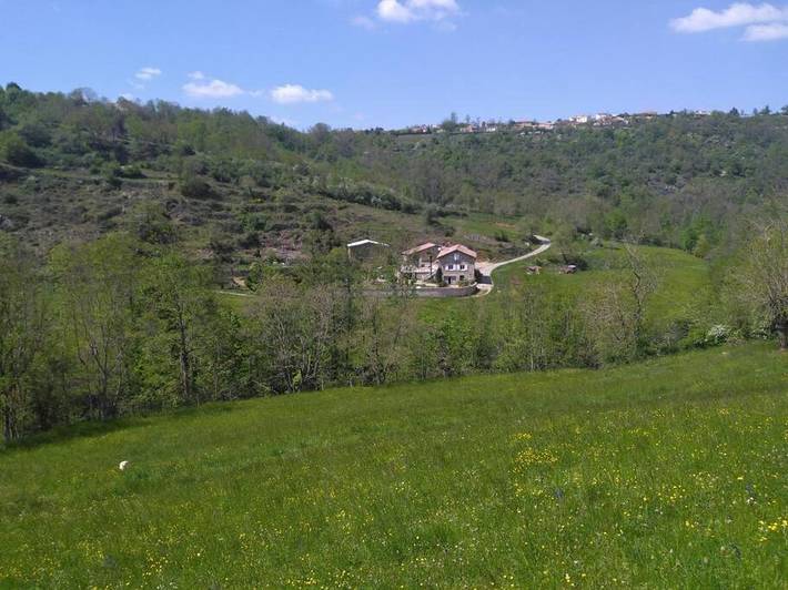 Location de vacances pour 6 personnes, avec jardin ainsi que vue et piscine à Ardoix - 3