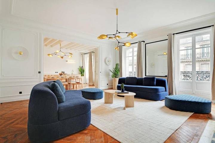 Gîte pour 10 personnes dans Les Costes