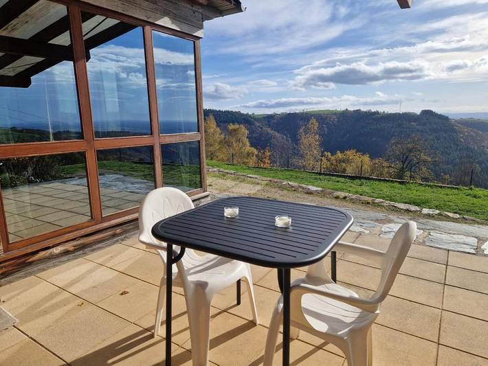 Gîte pour 2 personnes, avec terrasse et jardin à Coubisou - 3