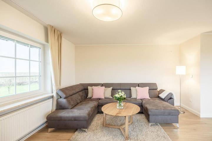 Ferienhaus für 8 Personen, mit Terrasse und Garten sowie Sauna und Ausblick in Hattstedtermarsch - 4