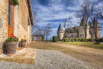 Gîte pour 4 personnes, avec jacuzzi et jardin à Coussac-Bonneval