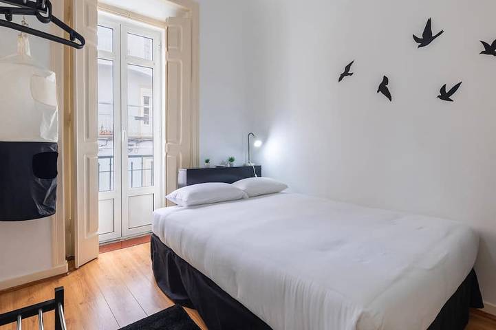 Apartamento entero, Arroios City Base | 2Br & Workspace by Lovelystay in Lisboa, Costa de Lisboa