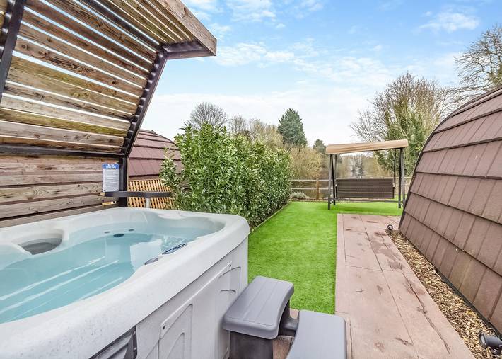 Glamping for 2 people in East Midlands