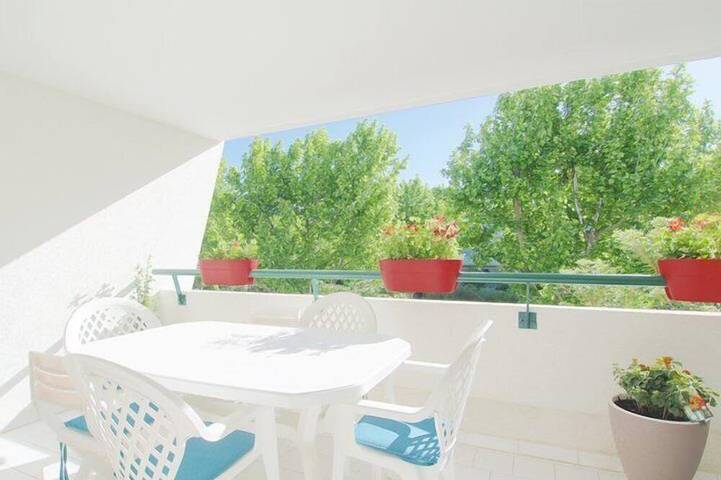 Gîte pour 6 personnes, avec piscine dans Golf de la Grande Motte