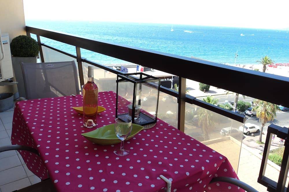Appartamento intero, La spiaggia di sabbia e il mare ai tuoi piedi in Fréjus Plage, Frejus