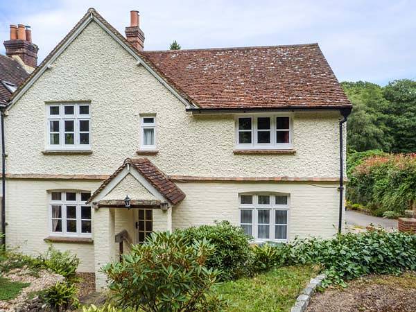 Woodhill Cottage in Shere, Guildford