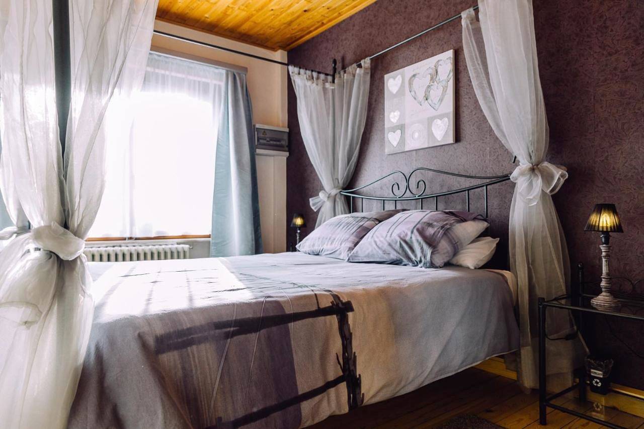 One-Bedroom Apartment - Non-Smoking in Duinbergen, Knokke-Heist