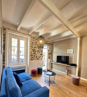 Gîte pour 8 personnes, avec terrasse dans Office De Tourisme De Saint Quay Portrieux