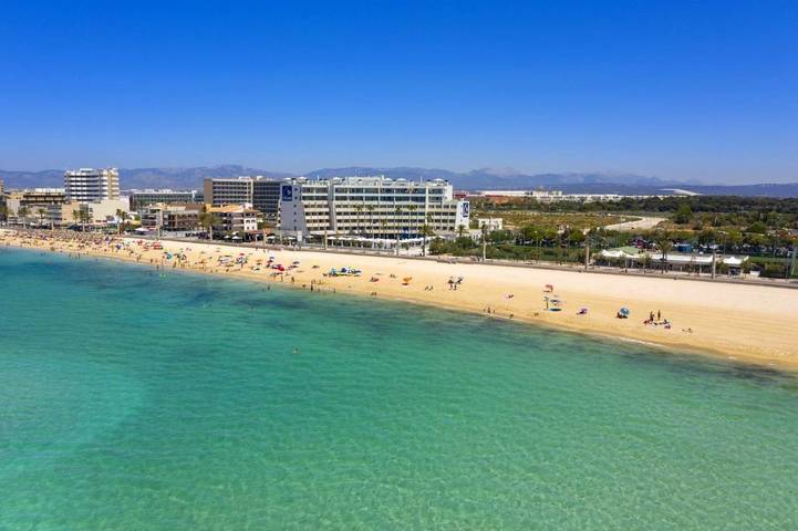 Village para 2 personas, con Balcón y Jacuzzi además de Terraza y Piscina en Palma