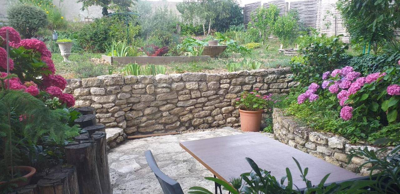 Appartement entier, One-Bedroom Apartment in Chécy, Vallée de la Loire