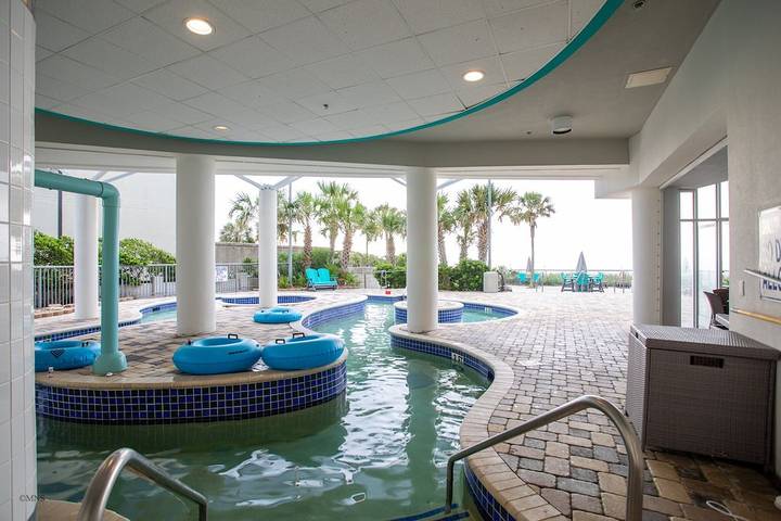 Vacation home for 4 people, with balcony and hot tub by Myrtle Beach
