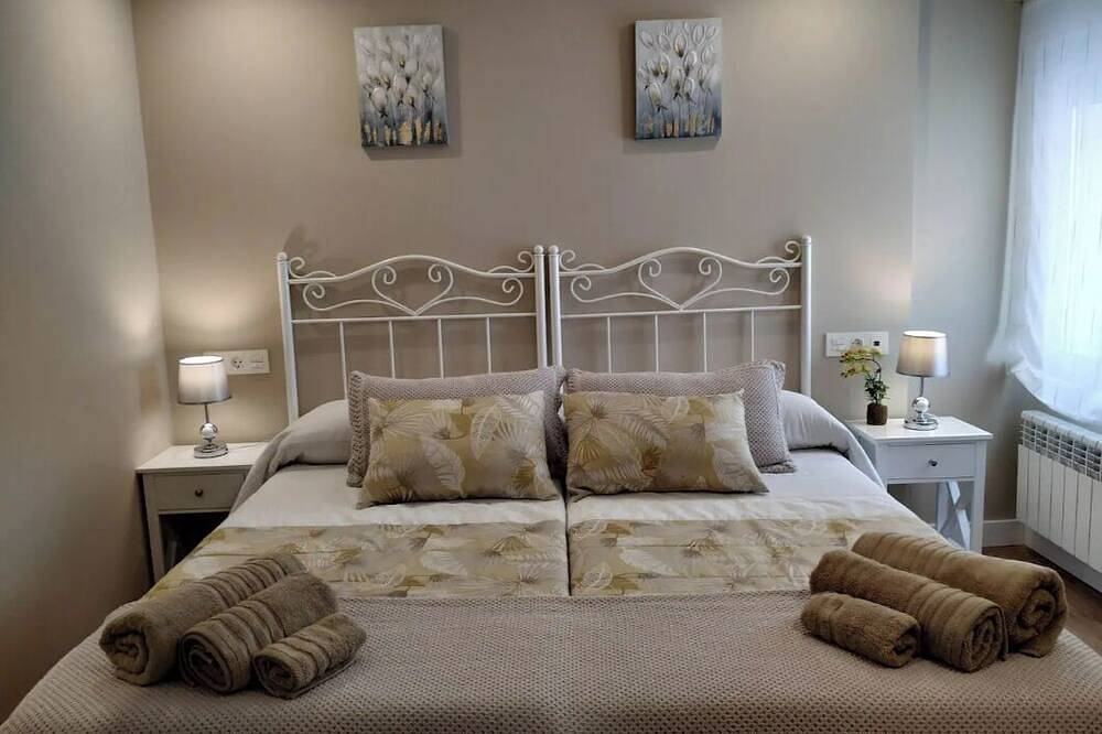 Apartamento entero, El Capricho-Lujo Centro+Parking in Distrito Centro (Gijón), Gijón