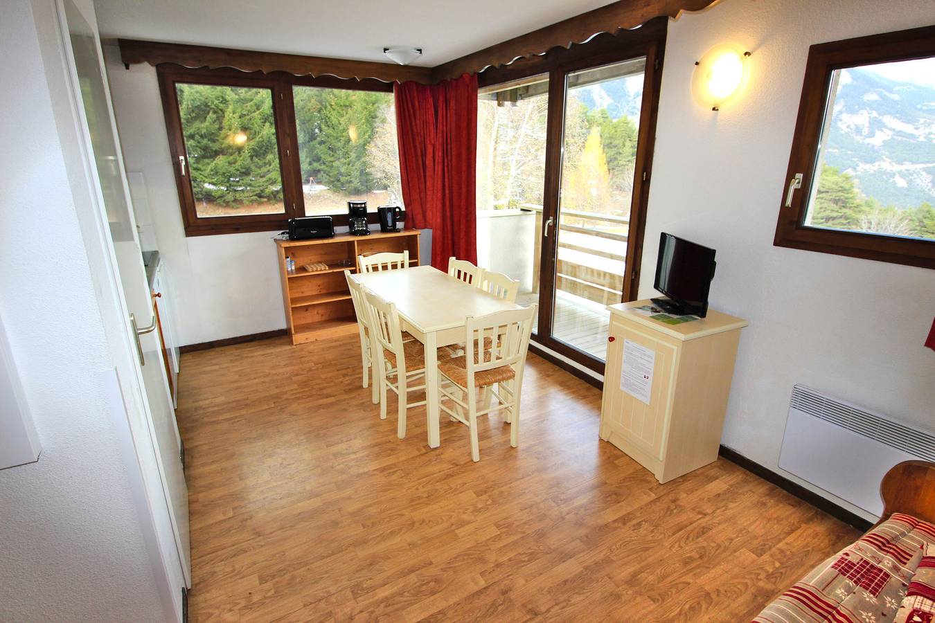 Appartement entier, Appartement avec 2 fenêtres en angle et magnifique vue montagne in La Norma, Villarodin-Bourget