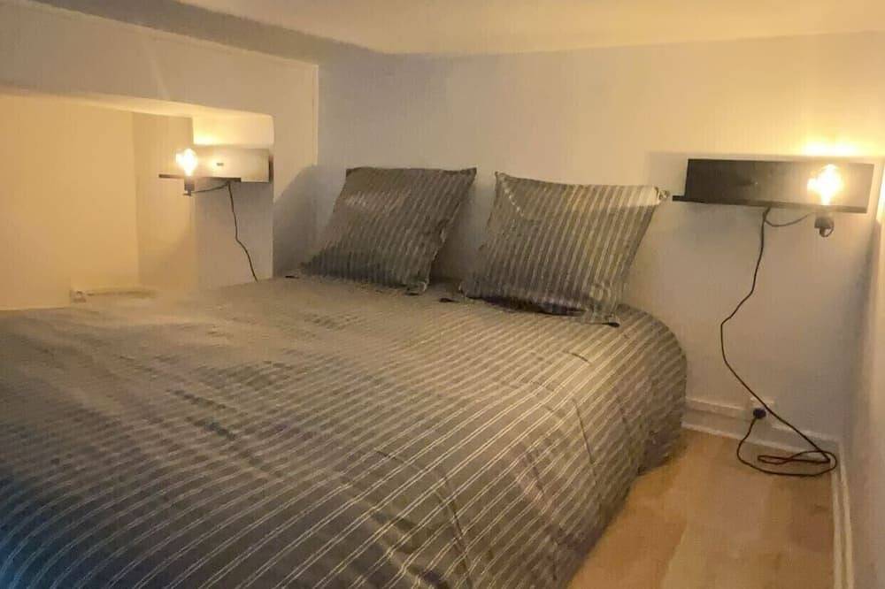 Ganze Wohnung, The perched cocoon apartment between the Stade de France and Enghien les Bains in Épinay-sur-Seine, Seine-Saint-Denis