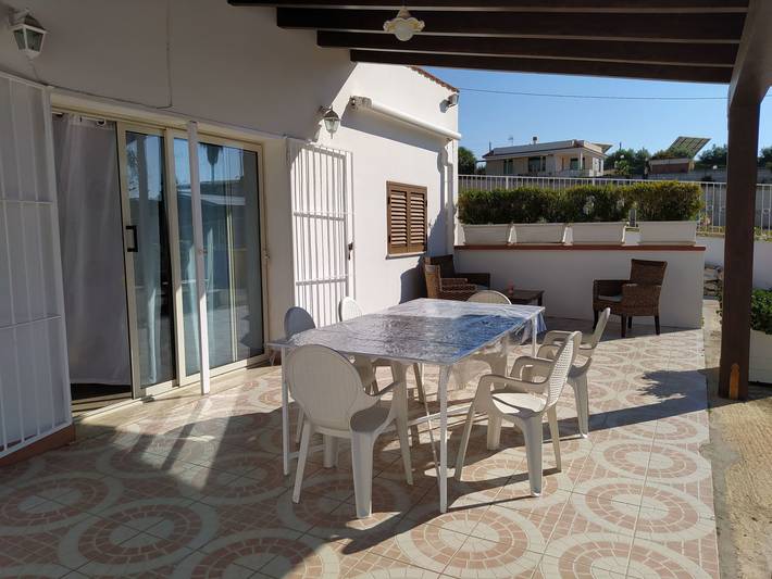 Location de vacances pour 6 personnes, avec jardin et piscine, animaux acceptés à Balestrate - 4