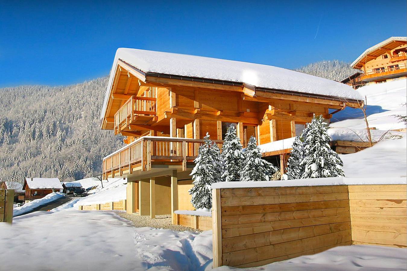 Hot tub and huge terrace at this 4-star chalet, great views - Ovo Network in Manigod, Annecy region