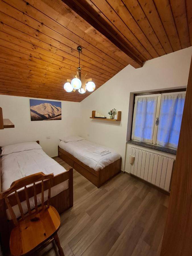 Gîte pour 4 personnes, avec Balcon et Vue dans Serina - 3