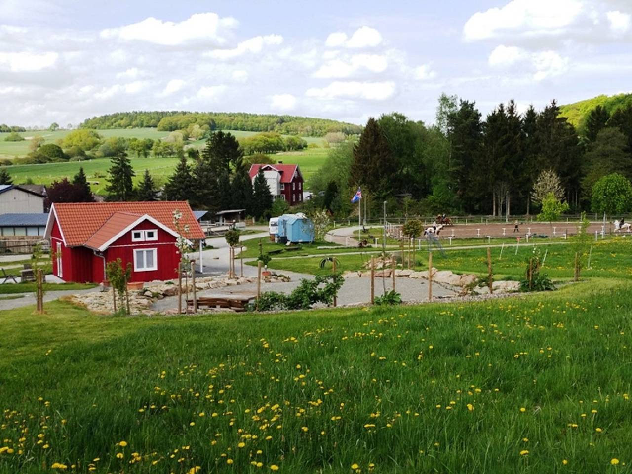 Mitteltalhof - Nr.3 Grünes Haus in Kaufungen, Hessisches Bergland