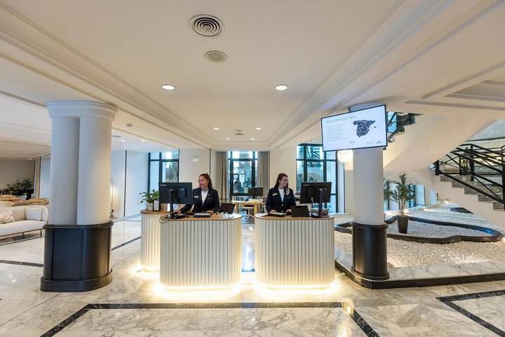 Hôtel pour 2 personnes, avec piscine ainsi que terrasse et jacuzzi à Mérida - 2