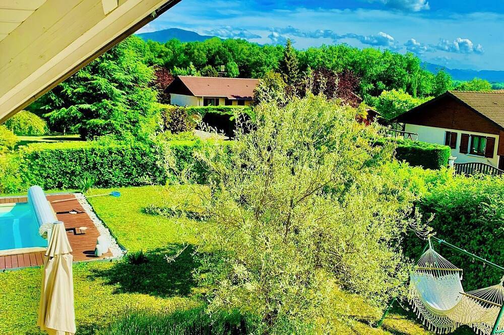 Welcome to Beautiful Villa Near Geneva in Chens-sur-Léman, Thonon-les-Bains region