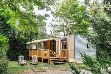 Camping pour 4 Personnes dans Saint-Victor-la-Rivière, Région de Besse-et-Saint-Anastaise, Photo 4