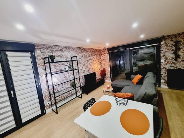 Appartement de vacances pour 3 personnes, avec vue ainsi que terrasse et jardin