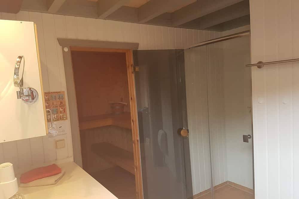 Ferienh. am Scharmützelsee in Wendisch Rietz , Sauna,Grill,W-Lan,Kamin ,Wallbox in Storkower See, Wendisch Rietz
