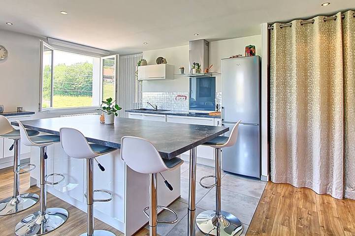 Gîte pour 4 personnes, avec Balcon et Jardin à Argonay
