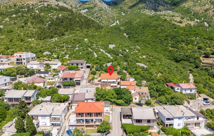 Ganze Ferienwohnung, Gemütliche Ferienwohnung mit Meerblick und Terrasse – 800 m vom Strand entfernt in Senj, Kvarner Festland