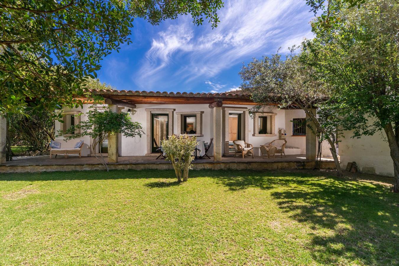 Villa da sogno con terrazza, Wi-Fi, aria condizionata e piscina condivisa in Porto Rotondo, Costa Smeralda