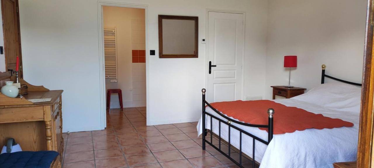 Maison des Romarins Chambre cosy Salle de bain privée , cuisine piscine partagées in Aigremont, Région d'Alès