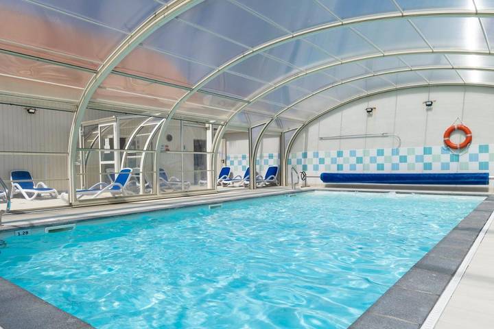 Location de vacances pour 6 personnes, avec piscine et jardin dans Plage de la Digue Jules Noiret - 2