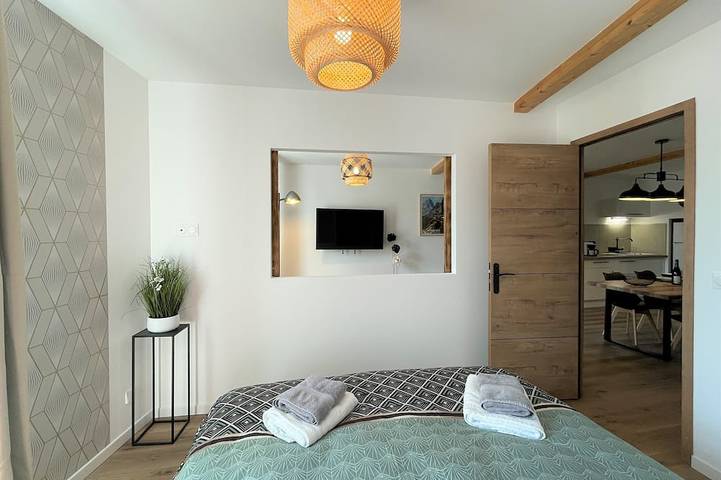Appartement entier, Gîte Ô Pyrénées spacieux et confortable quartier historique Oloron Sainte Marie in Oloron-Sainte-Marie, Béarn
