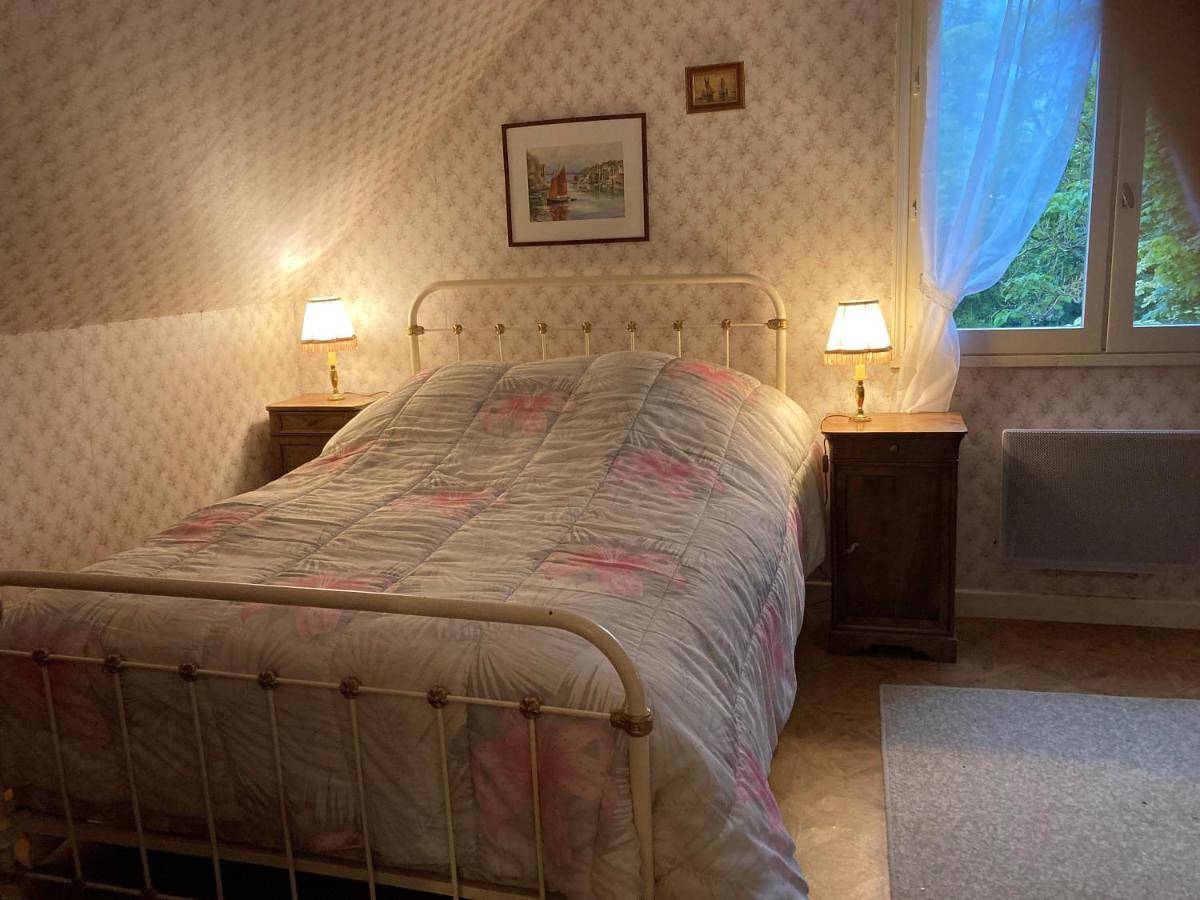 Maison dans un grand parc in Dun-sur-Auron, Saint-Amand-Montrond