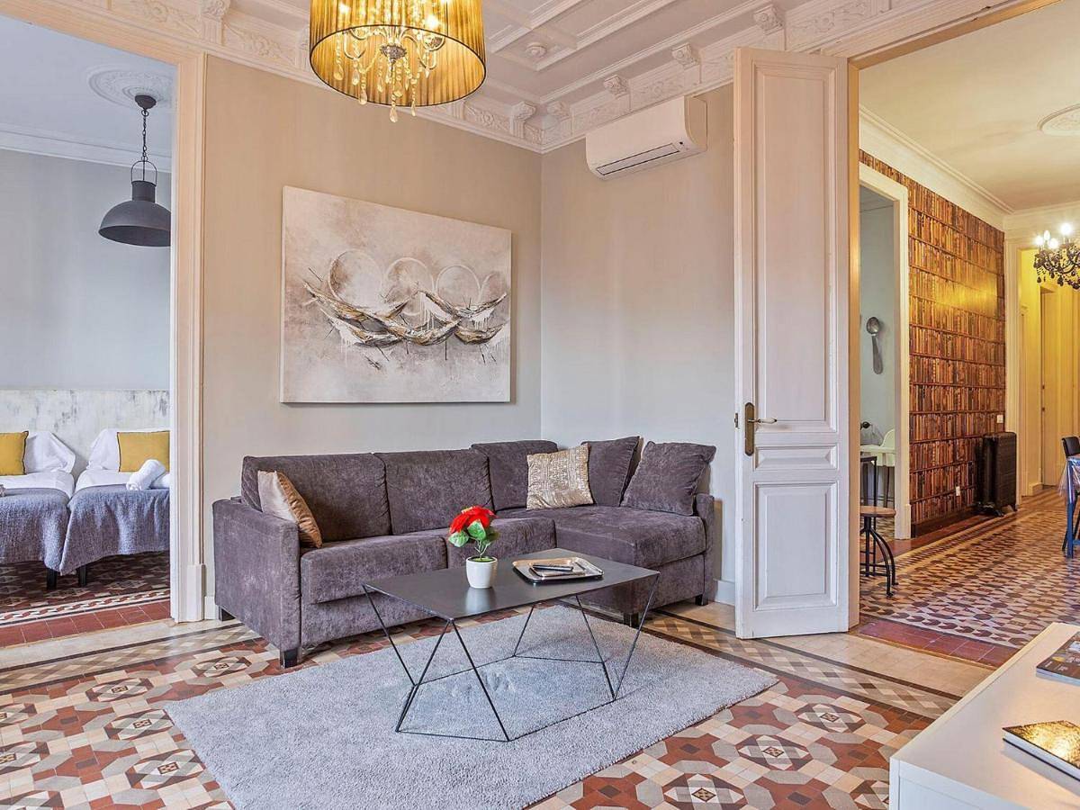 Three-Bedroom Villa in Barcelona Zentrum, Barcelona