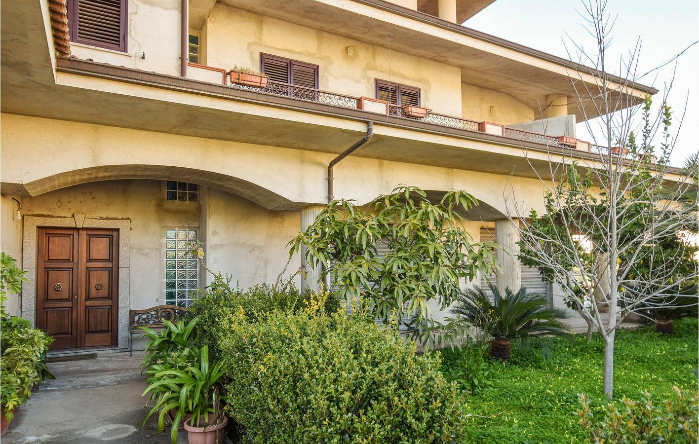 Ganze Ferienwohnung, Apartment mit Meerblick, Terrasse und Parkplatz in Ricadi, Vibo Valentia Provinz