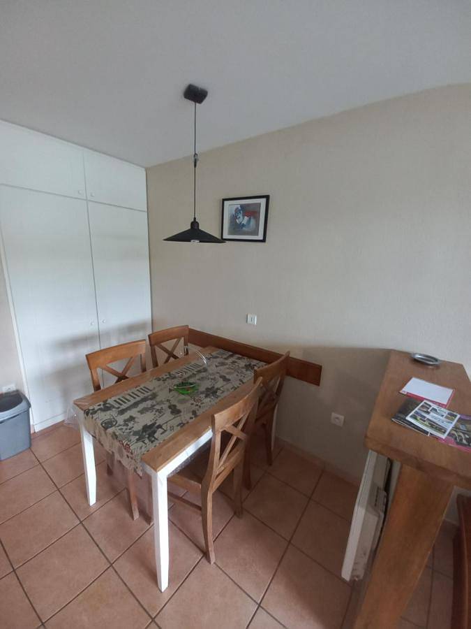 Gîte pour 4 personnes, avec terrasse ainsi que vue et piscine à Marciac - 2