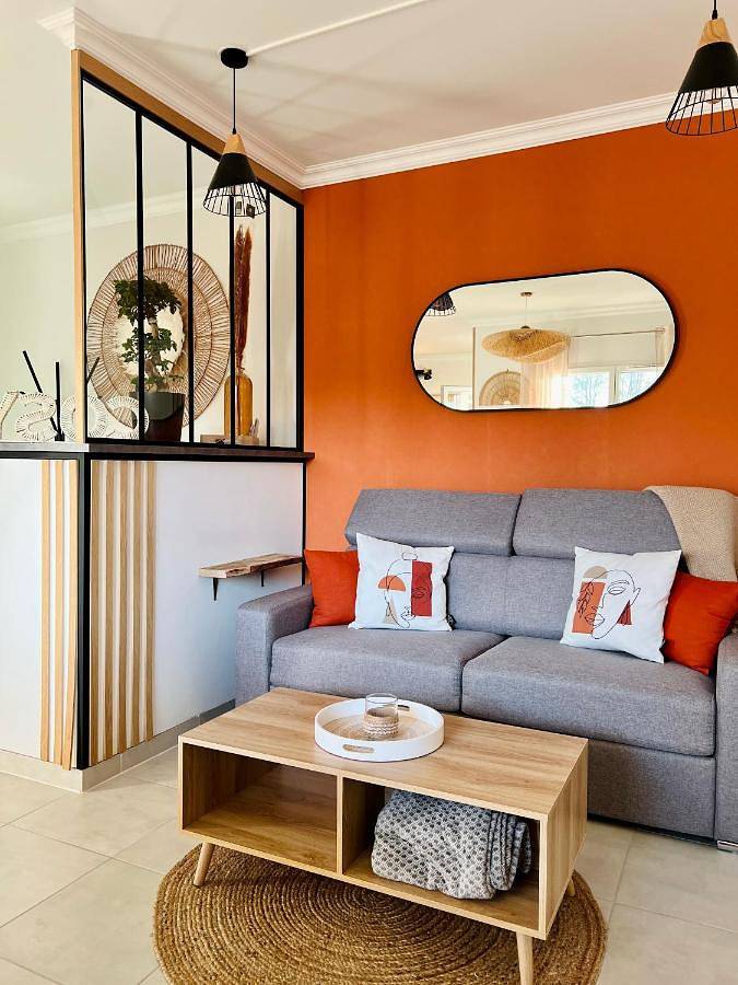 Gîte pour 2 personnes, avec Terrasse et Jardin ainsi que Bassin pour enfant et Sauna à Saint-Vulbas - 3