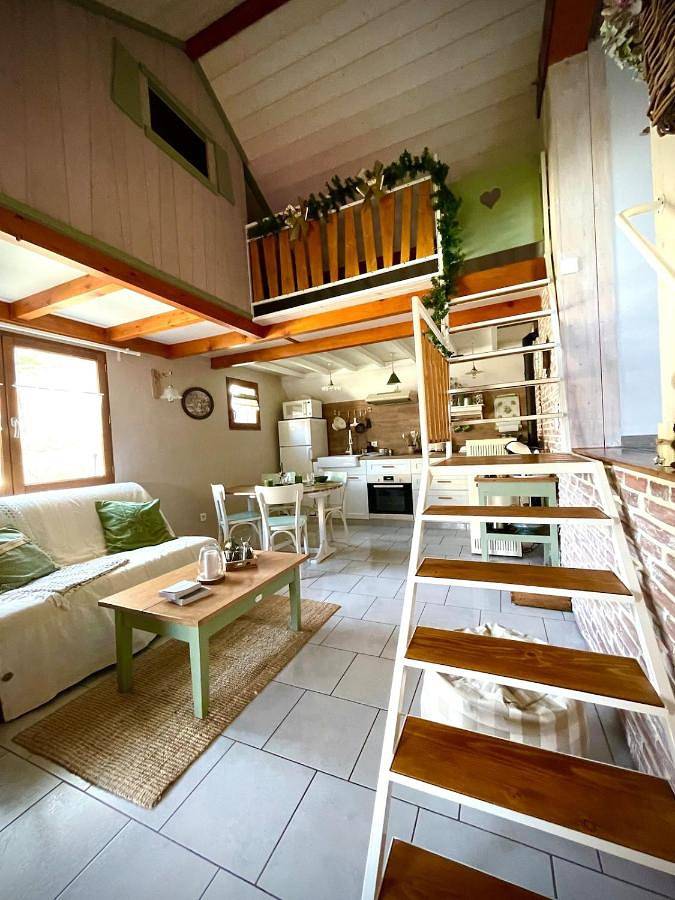 Location de vacances pour 5 personnes, avec Terrasse dans Tréclun